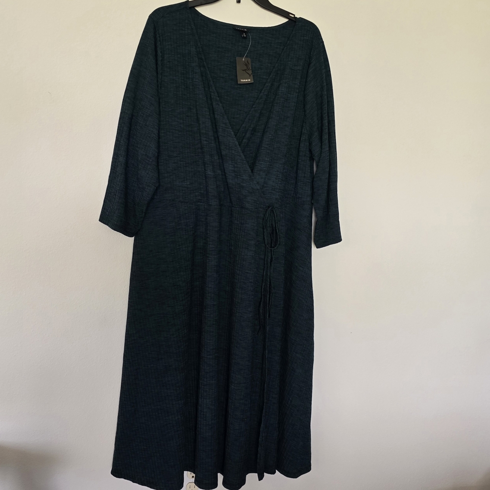 Torrid Sz 3 Elegant Dark Green Midi Dress